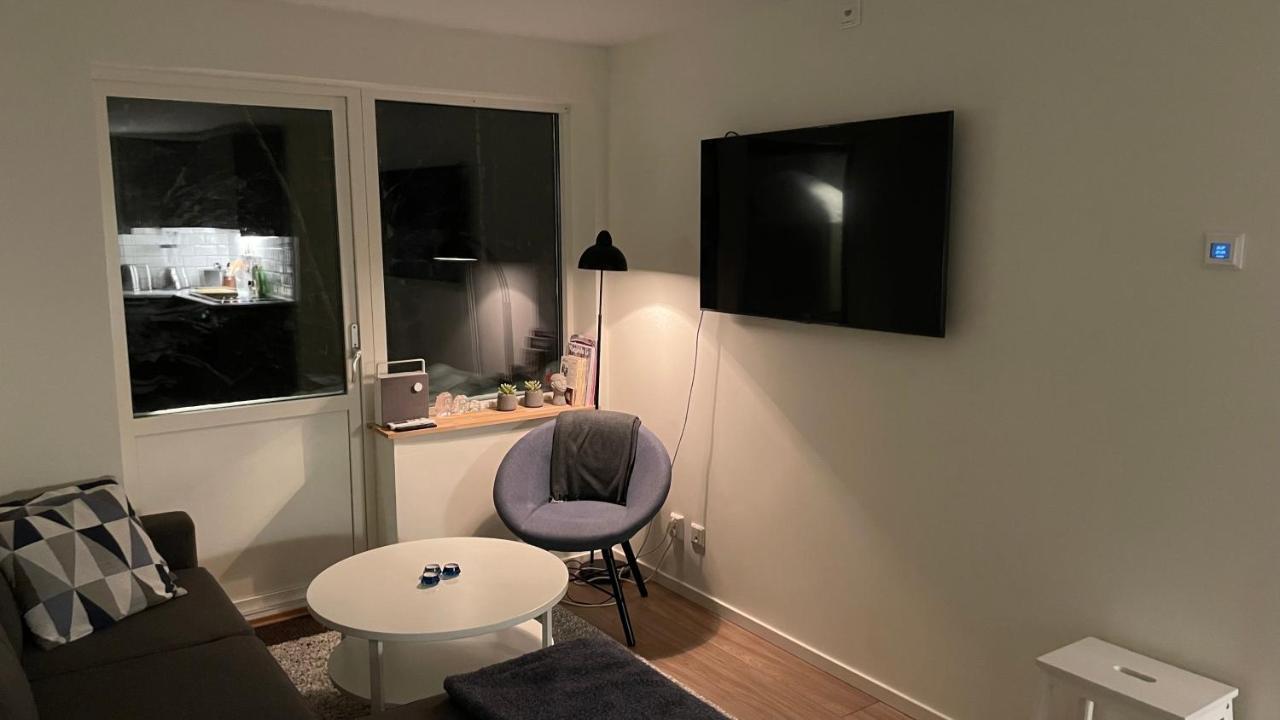 Apartamento Areskutans Laegenhet Med Laddning Foer Bil 22Kw Husa Exterior foto