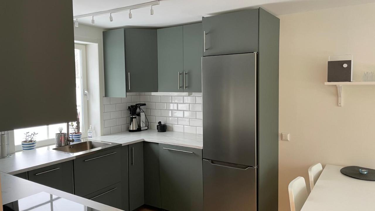 Apartamento Areskutans Laegenhet Med Laddning Foer Bil 22Kw Husa Exterior foto