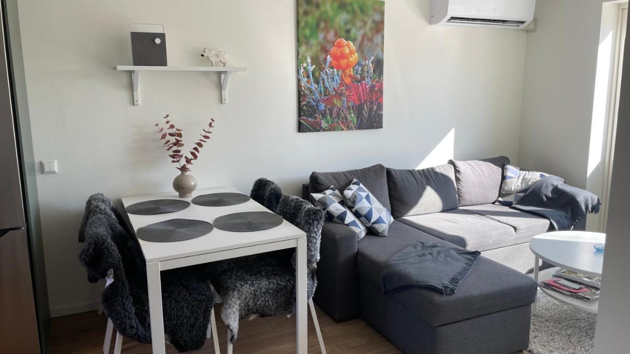 Apartamento Areskutans Laegenhet Med Laddning Foer Bil 22Kw Husa Exterior foto
